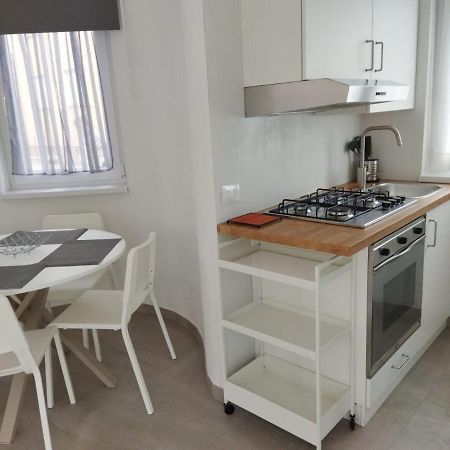 Riva'S Slim House 2 Διαμέρισμα Εξωτερικό φωτογραφία
